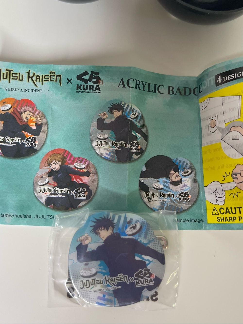 Jujutsu Kaisen x Kura Sushi Exclusive Collectible Acrylic Badge / Pin NEW